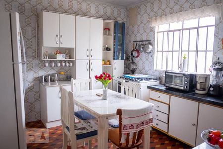 Casa à venda com 500m², 4 quartos e 1 vaga Casa à venda com 500m², 4 quartos e 1 vagaCozinha