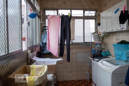 Casa à venda com 500m², 4 quartos e 1 vaga Casa à venda com 500m², 4 quartos e 1 vagaLavanderia