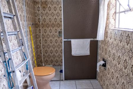 Casa à venda com 500m², 4 quartos e 1 vaga Casa à venda com 500m², 4 quartos e 1 vagaBanheiro