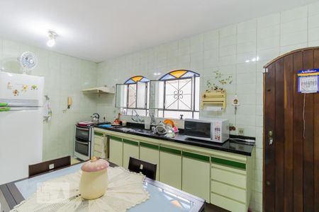 Casa à venda com 250m², 3 quartos e 3 vagas Casa à venda com 250m², 3 quartos e 3 vagasCozinha