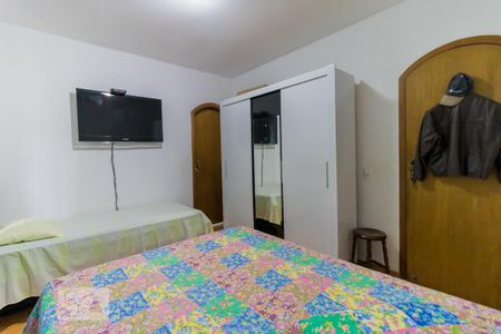 Casa à venda com 250m², 3 quartos e 3 vagas Casa à venda com 250m², 3 quartos e 3 vagasQuarto 1