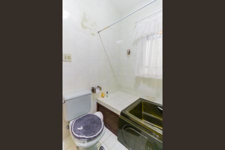 Casa à venda com 250m², 3 quartos e 3 vagas Casa à venda com 250m², 3 quartos e 3 vagasBanheiro da Suíte