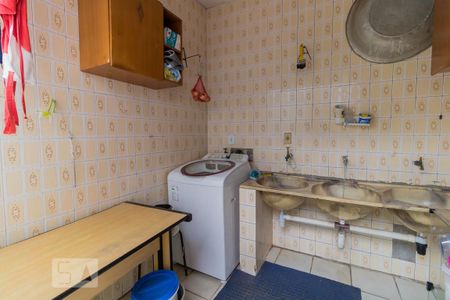 Casa à venda com 250m², 3 quartos e 3 vagas Casa à venda com 250m², 3 quartos e 3 vagasÁrea de Serviço