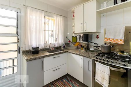Casa à venda com 131m², 3 quartos e 2 vagas Casa à venda com 131m², 3 quartos e 2 vagasLavabo