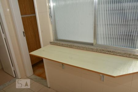 Apartamento à venda com 92m², 2 quartos e 1 vagaDetalhe da area de serviço