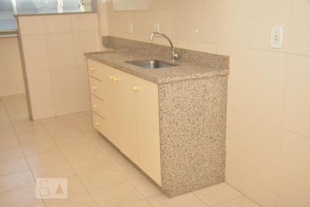 Apartamento à venda com 92m², 2 quartos e 1 vagaCozinha 