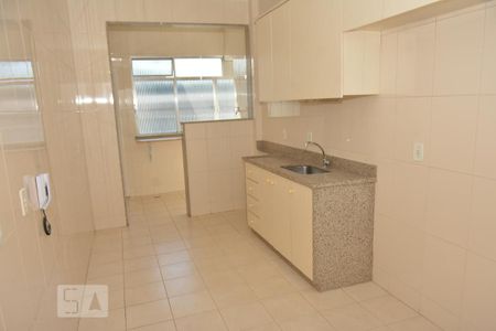 Apartamento à venda com 92m², 2 quartos e 1 vagaCozinha 