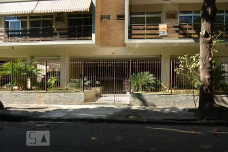 Apartamento à venda com 92m², 2 quartos e 1 vagaFachada do bloco