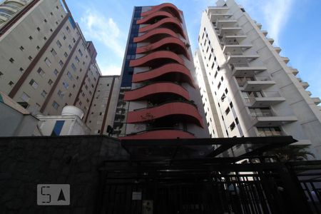 Apartamento à venda com 303m², 3 quartos e 4 vagasFachada