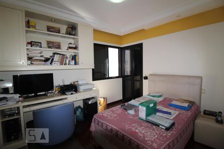 Apartamento à venda com 303m², 3 quartos e 4 vagasSuite 3