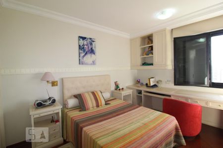 Apartamento à venda com 303m², 3 quartos e 4 vagasSuite 2