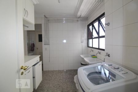 Apartamento à venda com 303m², 3 quartos e 4 vagasÁrea serviço