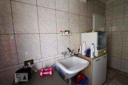 Casa à venda com 250m², 4 quartos e 3 vagas Casa à venda com 250m², 4 quartos e 3 vagasÁrea de Serviço