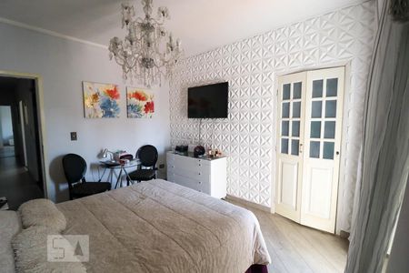 Casa à venda com 250m², 4 quartos e 3 vagas Casa à venda com 250m², 4 quartos e 3 vagas Suíte 3
