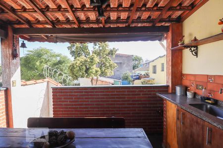 Casa à venda com 250m², 4 quartos e 3 vagas Casa à venda com 250m², 4 quartos e 3 vagasEspaço Gourmet
