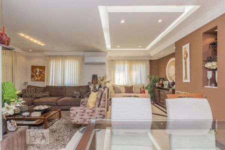 Casa à venda com 300m², 3 quartos e 2 vagas Casa à venda com 300m², 3 quartos e 2 vagasSala de jantar