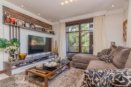 Casa à venda com 300m², 3 quartos e 2 vagas Casa à venda com 300m², 3 quartos e 2 vagasSala