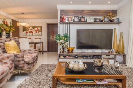 Casa à venda com 300m², 3 quartos e 2 vagas Casa à venda com 300m², 3 quartos e 2 vagasSala