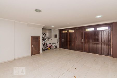 Casa à venda com 300m², 3 quartos e 2 vagas Casa à venda com 300m², 3 quartos e 2 vagasGaragem