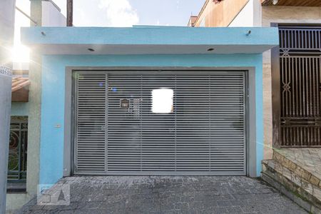 Casa à venda com 104m², 3 quartos e 2 vagas Casa à venda com 104m², 3 quartos e 2 vagasFachada