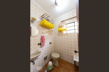 Casa à venda com 104m², 3 quartos e 2 vagas Casa à venda com 104m², 3 quartos e 2 vagasBanheiro Social 2