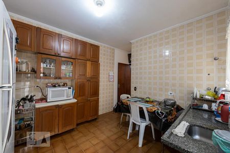 Casa à venda com 104m², 3 quartos e 2 vagas Casa à venda com 104m², 3 quartos e 2 vagasCozinha