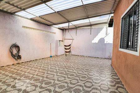 Casa à venda com 150m², 4 quartos e 4 vagas Casa à venda com 150m², 4 quartos e 4 vagasGaragem