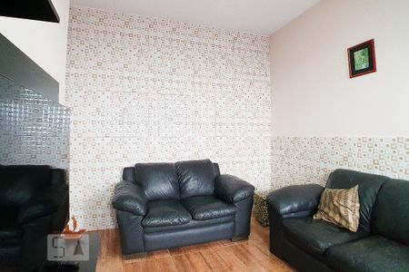 Casa à venda com 150m², 4 quartos e 4 vagas Casa à venda com 150m², 4 quartos e 4 vagasSala Casa 2