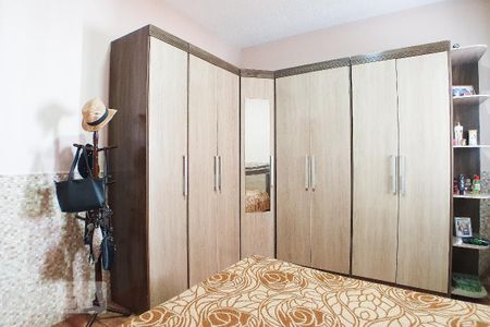 Casa à venda com 150m², 4 quartos e 4 vagas Casa à venda com 150m², 4 quartos e 4 vagasQuarto 2 Casa 2