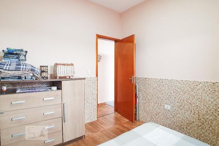 Casa à venda com 150m², 4 quartos e 4 vagas Casa à venda com 150m², 4 quartos e 4 vagasQuarto 1 Casa 2