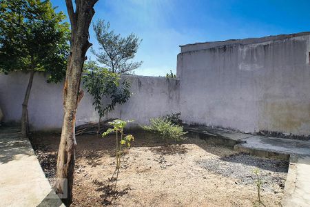 Casa à venda com 150m², 4 quartos e 4 vagas Casa à venda com 150m², 4 quartos e 4 vagasQuintal
