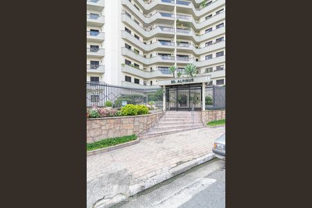Apartamento à venda com 276m², 4 quartos e 3 vagas Apartamento à venda com 276m², 4 quartos e 3 vagasFachada