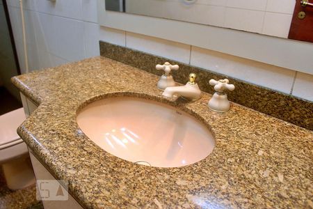 Apartamento à venda com 276m², 4 quartos e 3 vagasBanheiro 2