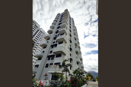 Apartamento à venda com 89m², 3 quartos e 1 vaga Apartamento à venda com 89m², 3 quartos e 1 vagaFachada