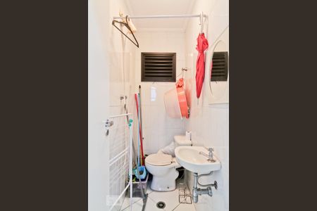 Apartamento à venda com 128m², 3 quartos e 2 vagasBanheiro de Serviço