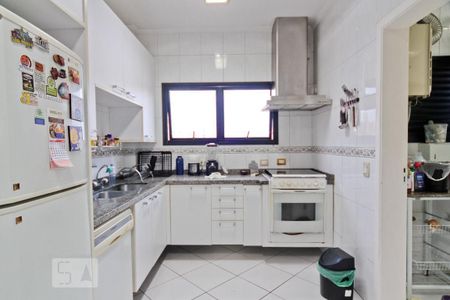 Apartamento à venda com 128m², 3 quartos e 2 vagasCozinha