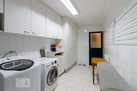 Casa à venda com 190m², 4 quartos e 3 vagasÁrea de serviço