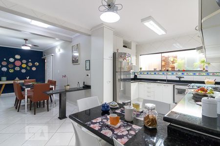 Casa à venda com 190m², 4 quartos e 3 vagasCozinha