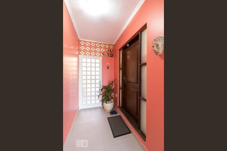 Casa à venda com 190m², 4 quartos e 3 vagasEntrada da casa