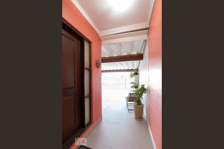 Casa à venda com 190m², 4 quartos e 3 vagasEntrada da casa