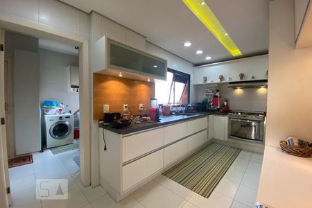 Apartamento para alugar com 200m², 3 quartos e 4 vagas Apartamento para alugar com 200m², 3 quartos e 4 vagasCozinha