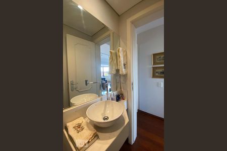 Apartamento para alugar com 200m², 3 quartos e 4 vagas Apartamento para alugar com 200m², 3 quartos e 4 vagasLavabo