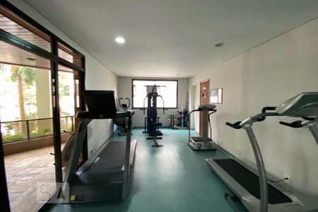 Apartamento para alugar com 200m², 3 quartos e 4 vagas Apartamento para alugar com 200m², 3 quartos e 4 vagasÁrea comum - Academia