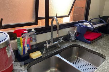 Apartamento para alugar com 200m², 3 quartos e 4 vagas Apartamento para alugar com 200m², 3 quartos e 4 vagasCozinha - Torneira