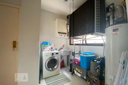 Apartamento para alugar com 200m², 3 quartos e 4 vagas Apartamento para alugar com 200m², 3 quartos e 4 vagasÁrea de Serviço