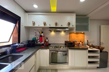 Apartamento para alugar com 200m², 3 quartos e 4 vagas Apartamento para alugar com 200m², 3 quartos e 4 vagasCozinha