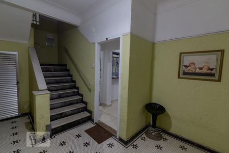 Apartamento para alugar com 106m², 4 quartos e sem vaga Apartamento para alugar com 106m², 4 quartos e sem vagaHall