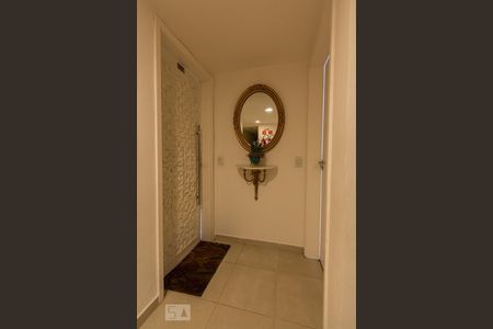 Apartamento à venda com 116m², 2 quartos e 2 vagas Apartamento à venda com 116m², 2 quartos e 2 vagasEntrada