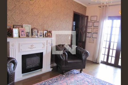 Casa à venda com 413m², 5 quartos e 6 vagasSala