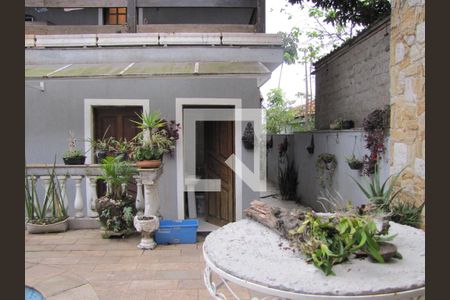 Casa à venda com 413m², 5 quartos e 6 vagasQuintal